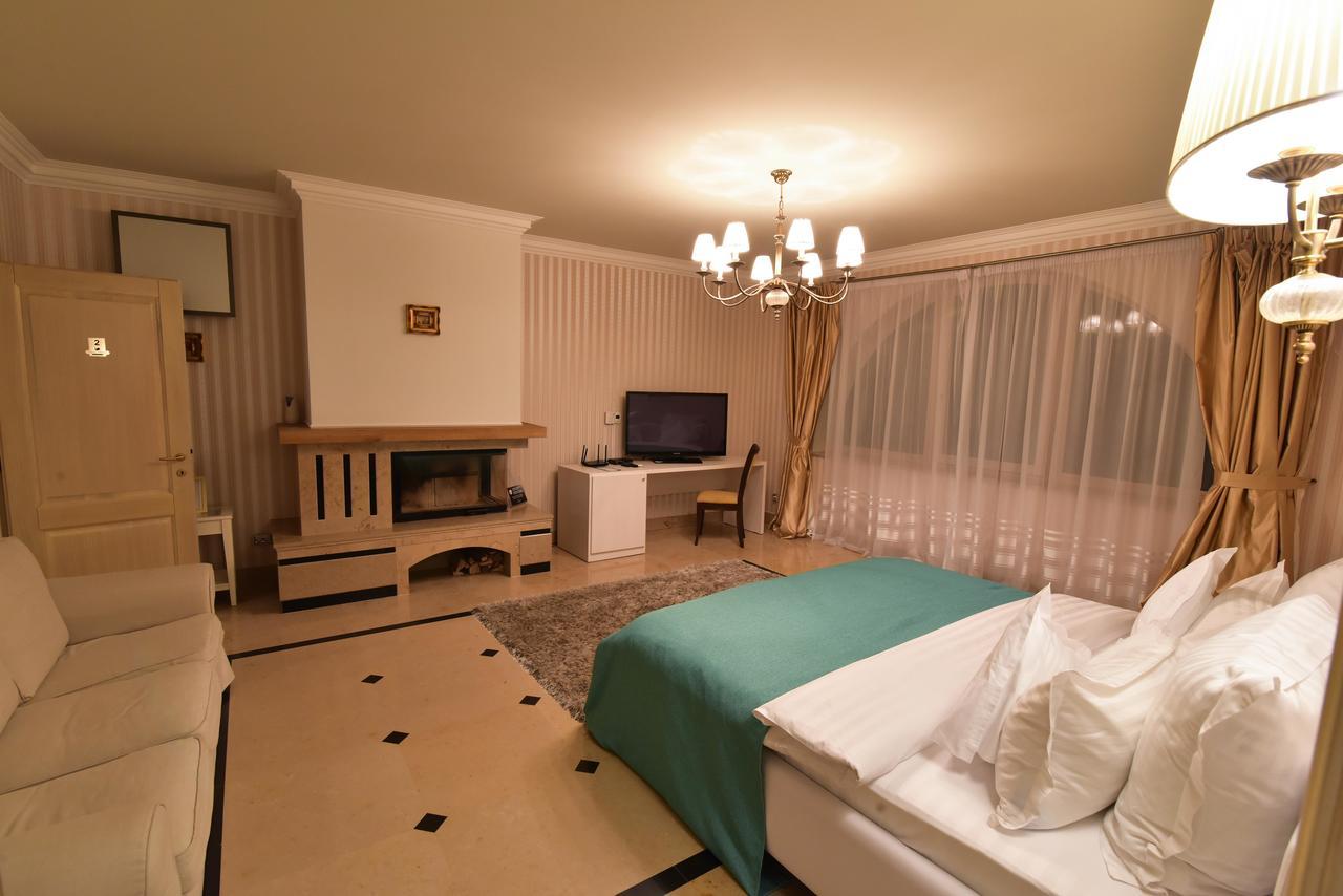 Lacul Verde Resort プロイェシュティ エクステリア 写真